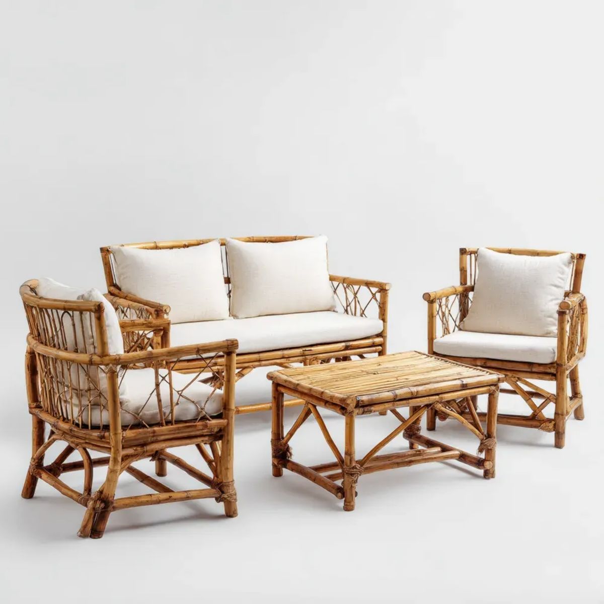 4-częściowy ogrodowy zestaw wypoczynkowy z bambusa, brązowo-kremowy – sofa 120 x 70 x 80 cm, 2 fotele 70 x 70 x 80 cm, stolik 90 x 50 x 45 cm